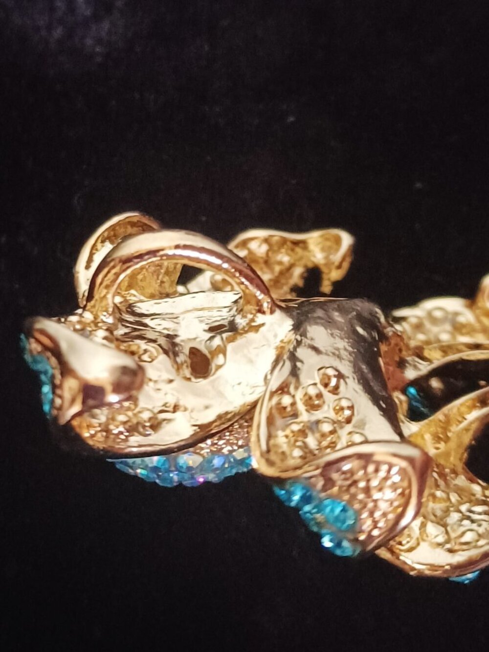 Blue Rhinestone Flower Brooch Gold‑Tone Sparkling Pin - Picture 3 of 5